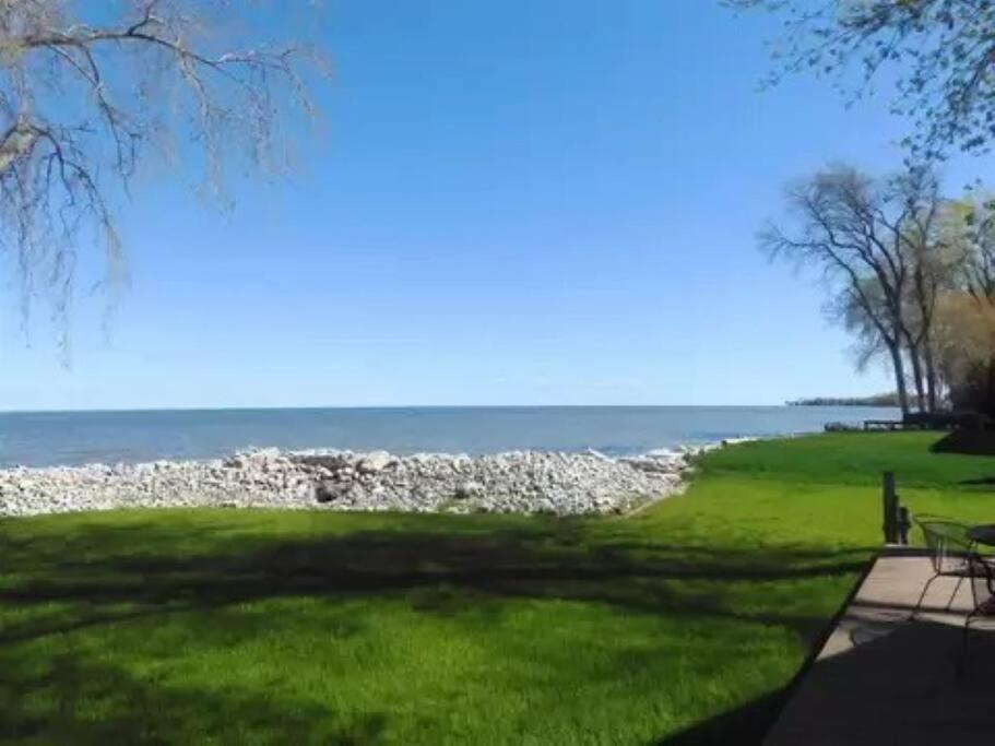 Cozy On Bay Villa Green Bay