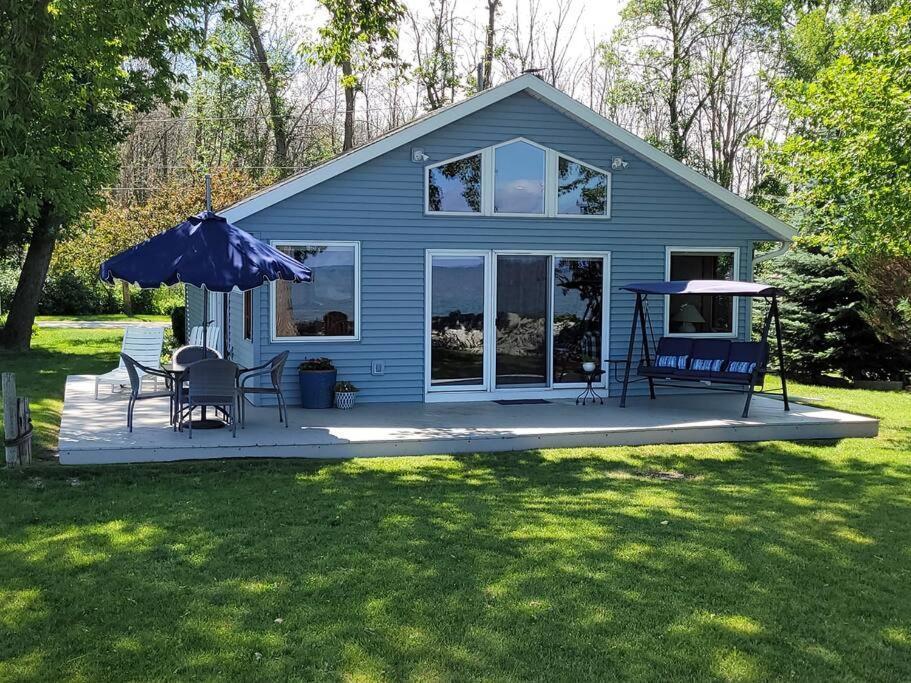 Villa Cozy On Bay